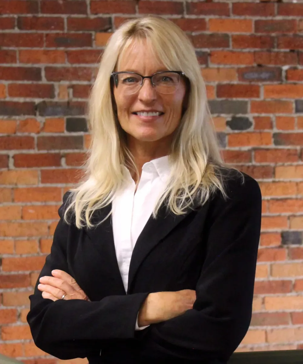 Michelle Field headshot